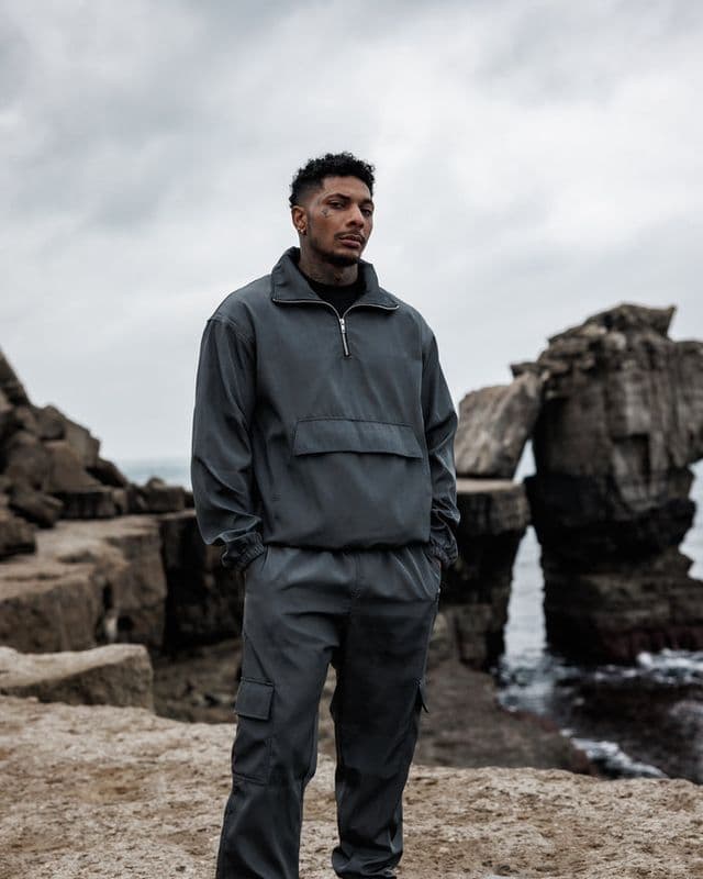 KOLD BREEZE 1/4 Zip Windbreaker, Shadow Grey